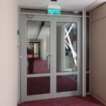 Огнезащитные двери — требования и особенности